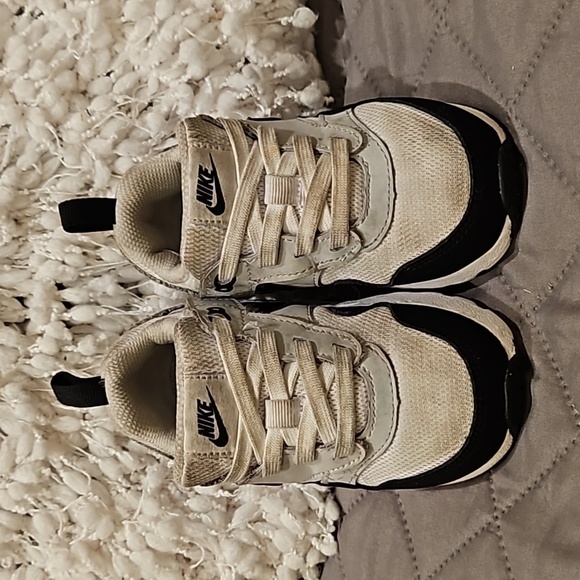 Nike Air Max Sneakers - Picture 15 of 15